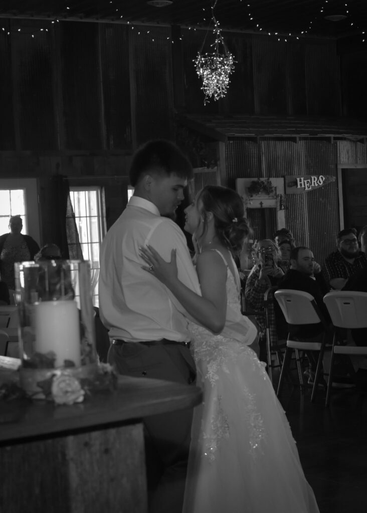 Country Charm Event Venue, Neosho, MO. Photography by Becca Kistler of Lash & Lens Studio, LLC.