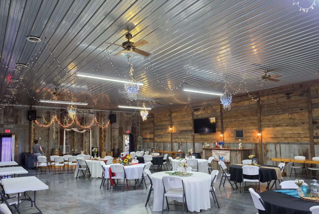 Missouri wedding venue open house at Country Charm